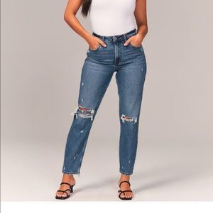 EUC Abercrombie Curve Love High Rise Mom Jeans